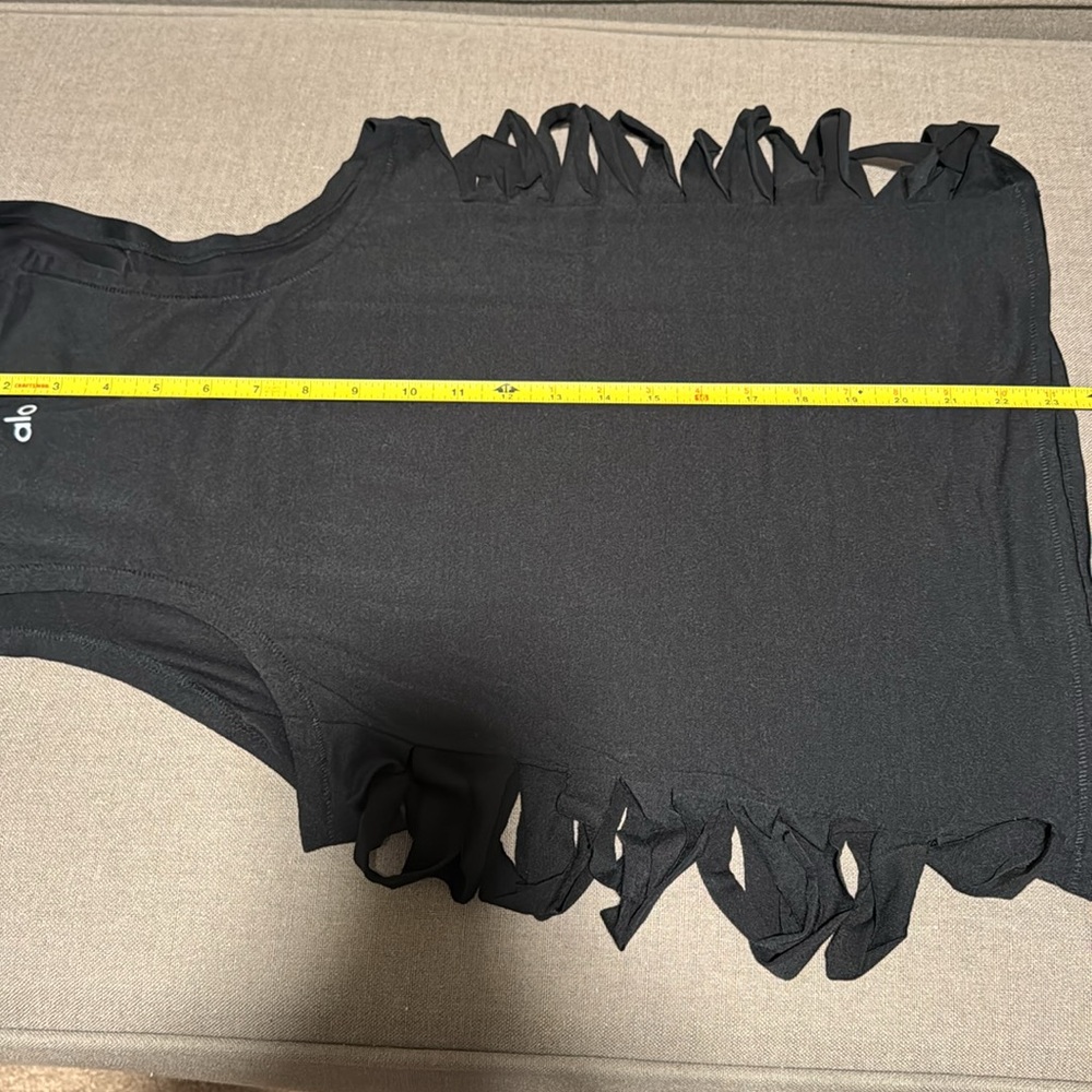 Alo black distressed tank top - Picture 2 of 2